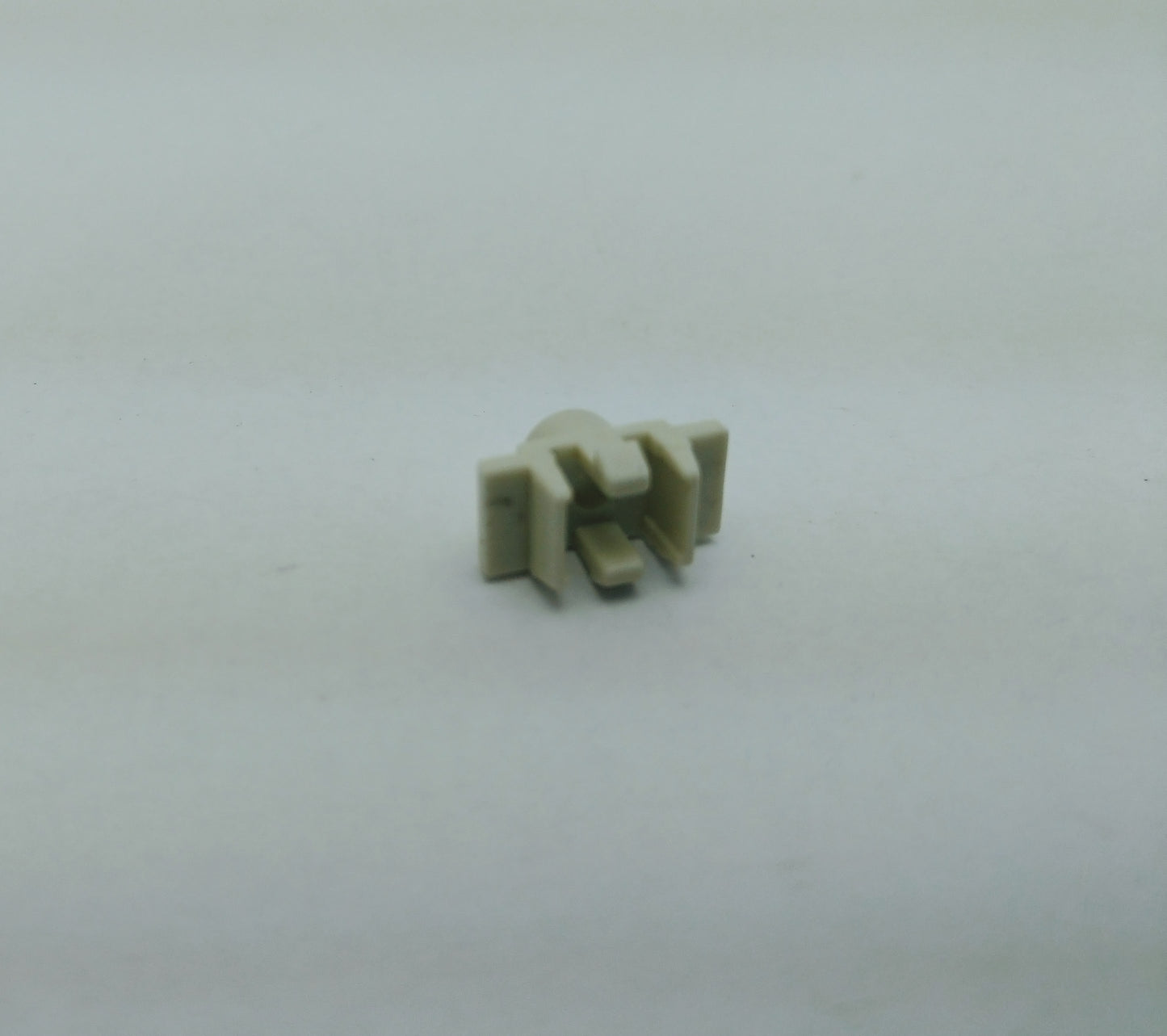 NEW Lot of 30: Snap In Clip Type Standoff /Screw for PC ATX Motherboard Mounting