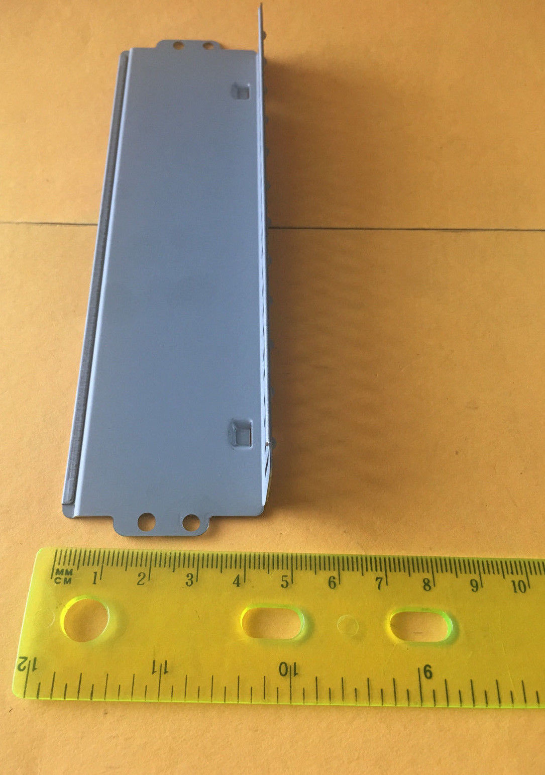 Lot 4: NEW Enlight 5.25" Drive Bay EMI Shield PC Computer Cover Plate 32218892