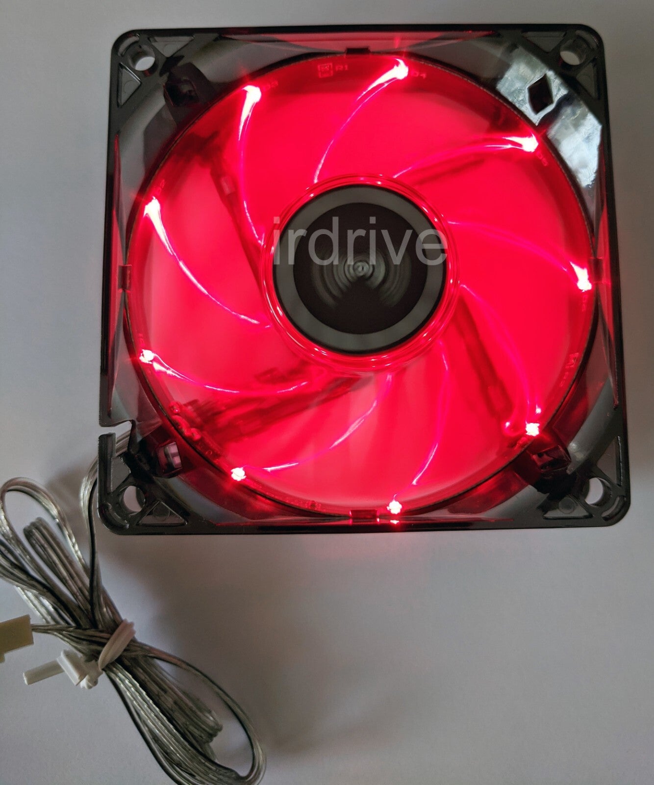 Red LED fan on a white background with 'irdrive' branding.