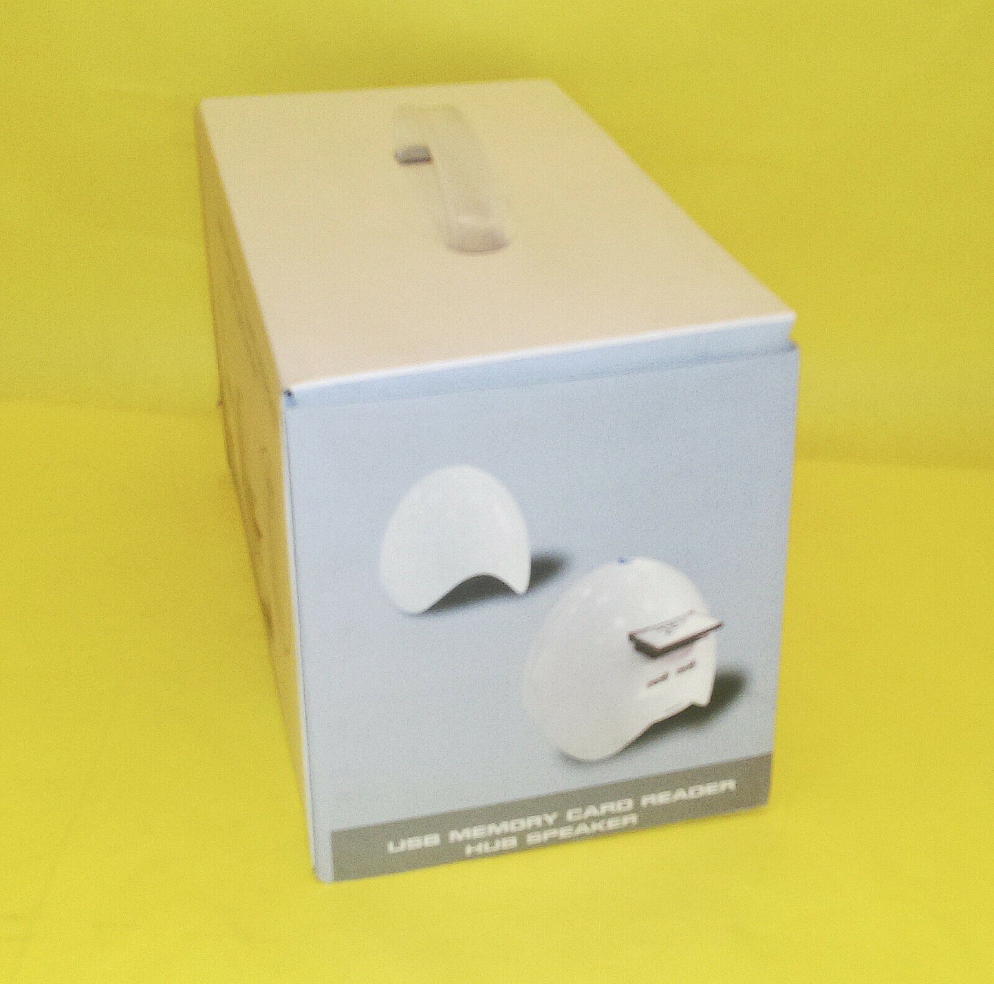 Lot 8: Egg-Shape USB Speakers/2.0 Hub/Memory Card Reader: Notebook,PC,Mac Book laptop