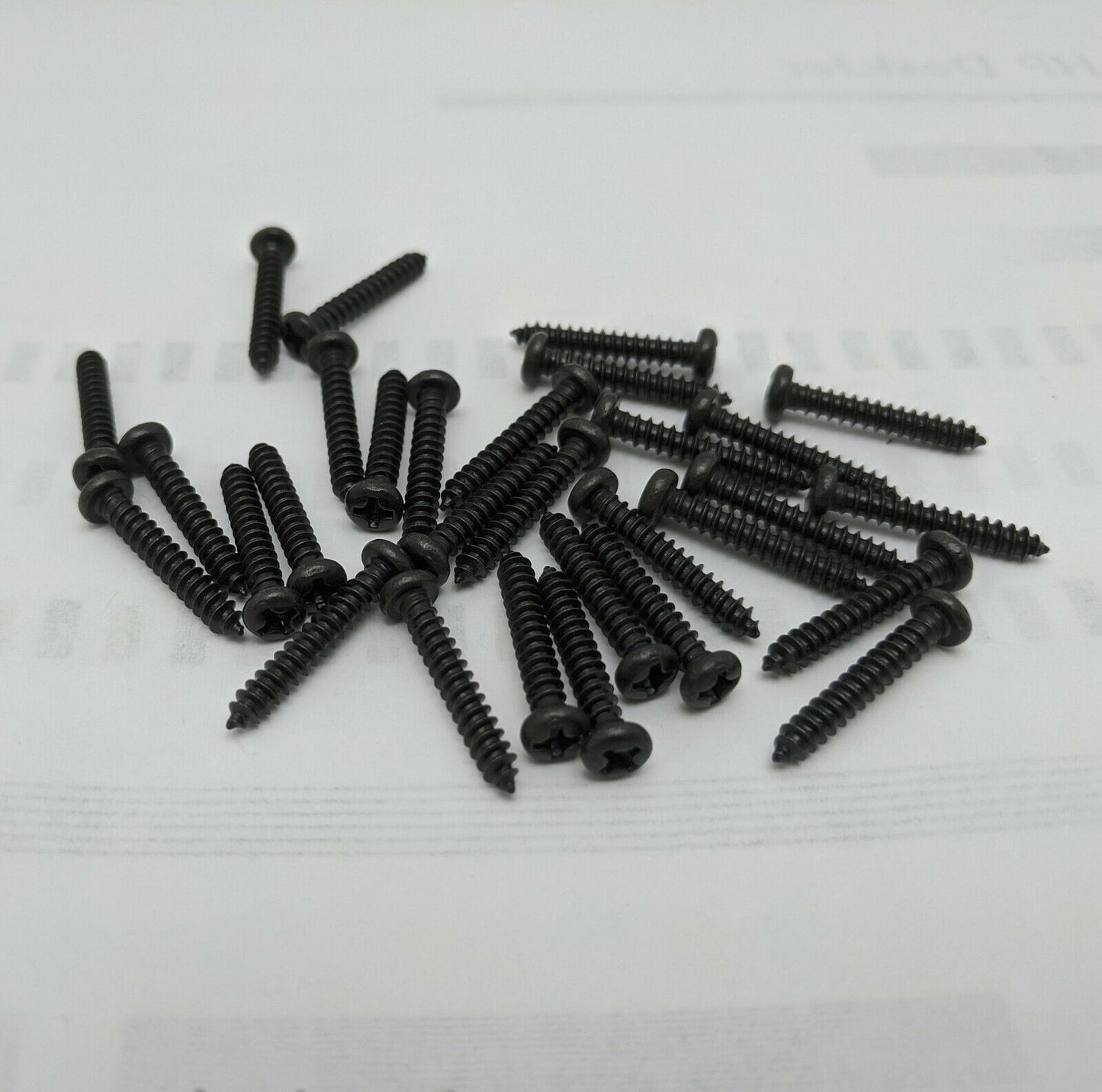 Lot of 100: 18mm Long Heatsink Mounting Screws for Chip, PC CPU/GPU Cooling Fan