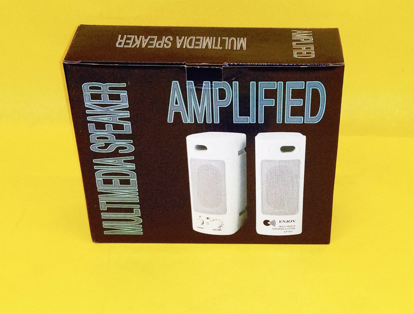 Lot 12: Enjoy 180W Amplified Multimedia Beige PC System Speaker/Headphone Jack