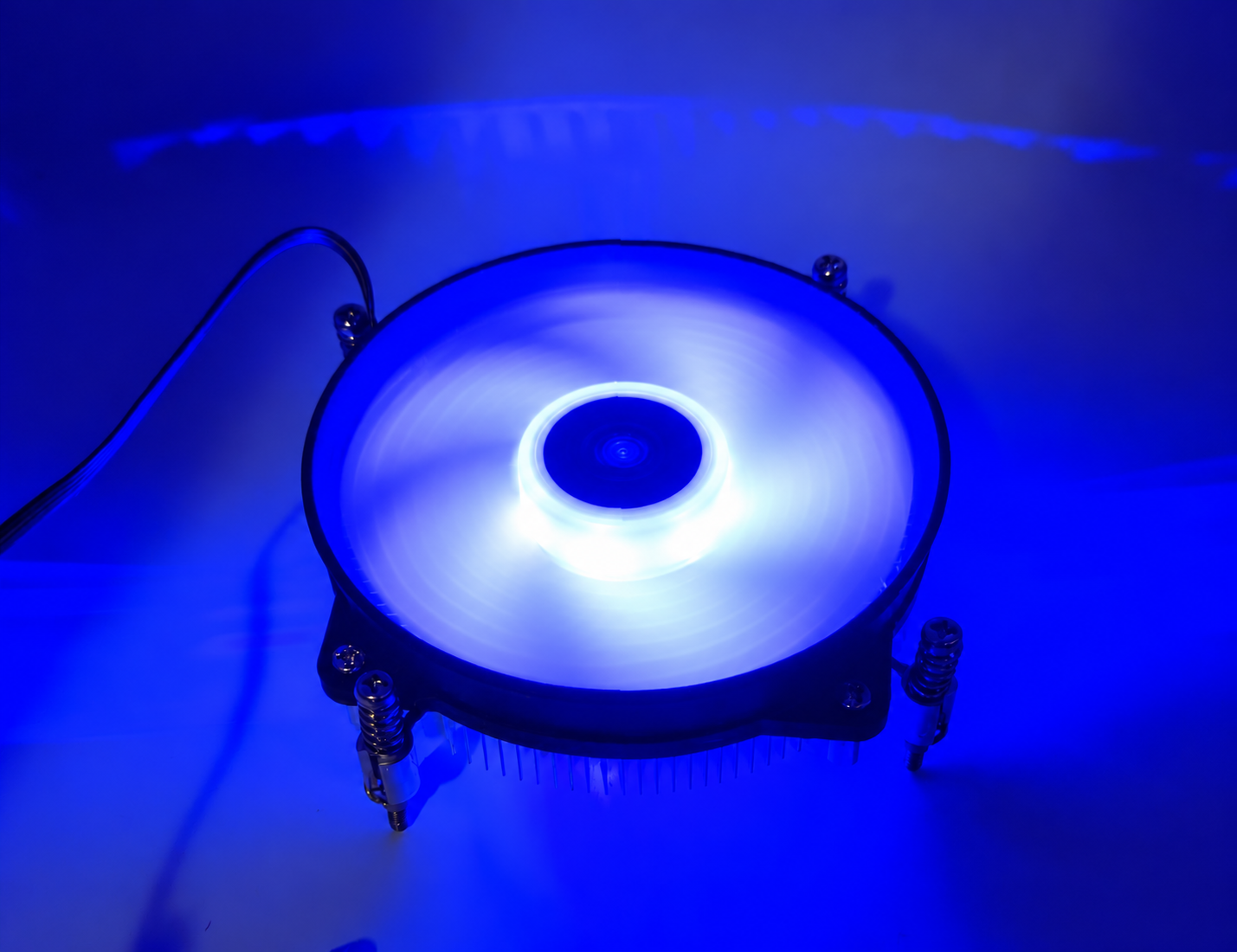 HIGH POWER® Low Profile Blue LED Intel Socket LGA1700 for i7/i5/i3/i9 Active CPU Cooler