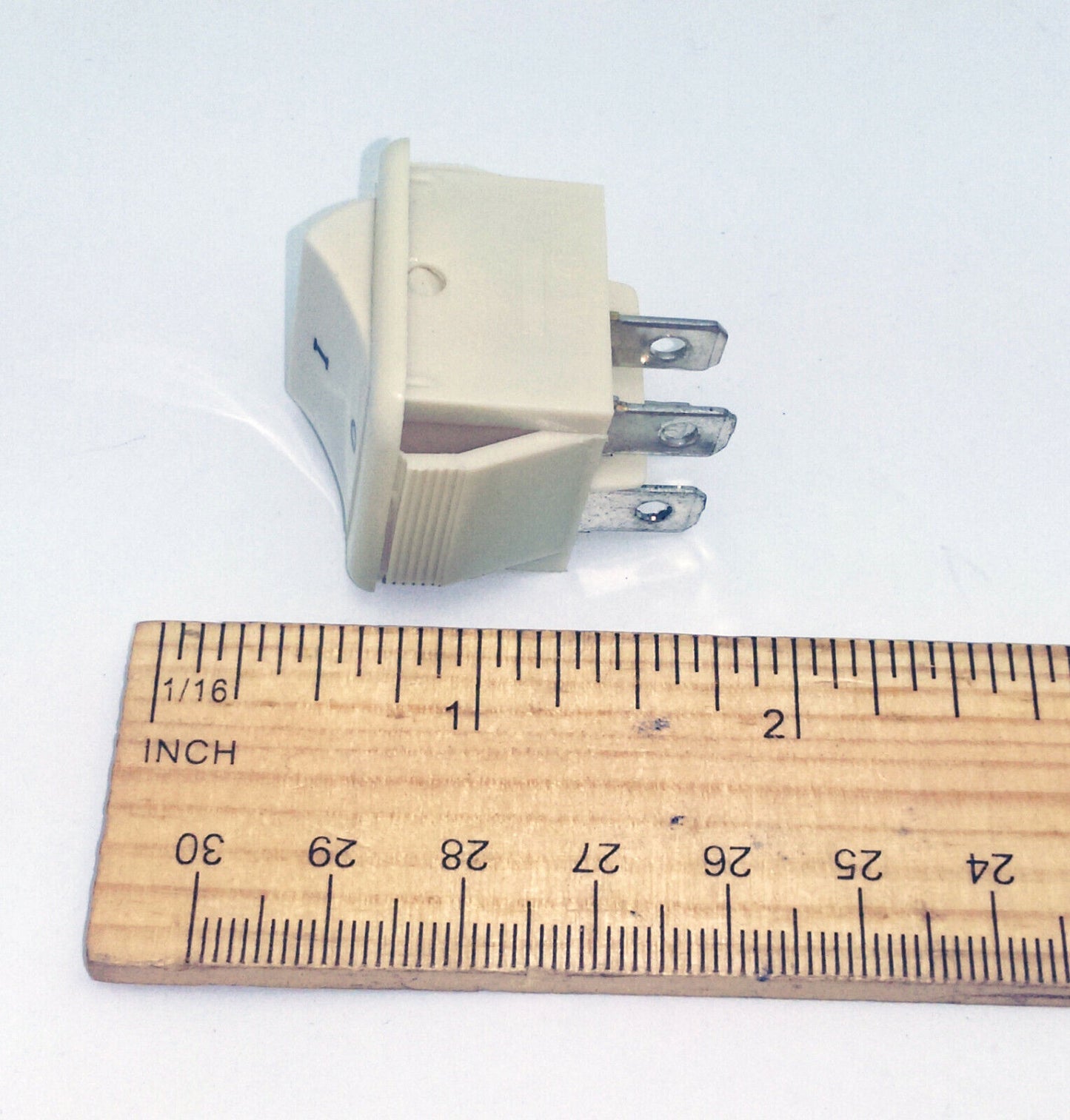 Lot 50: HMR 4-pin Rocker ON/OFF UL AT PC Switch 8A @ 250V 4P DPST