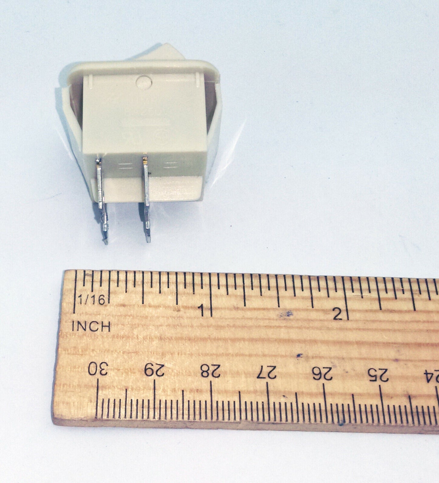 Lot 50: HMR 4-pin Rocker ON/OFF UL AT PC Switch 8A @ 250V 4P DPST
