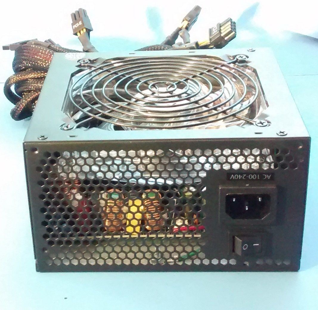 SHARK 1200W Blue LED Quiet Fan 4x PCIe 8-SATA Gaming PC ATX/EPS 12V Power Supply