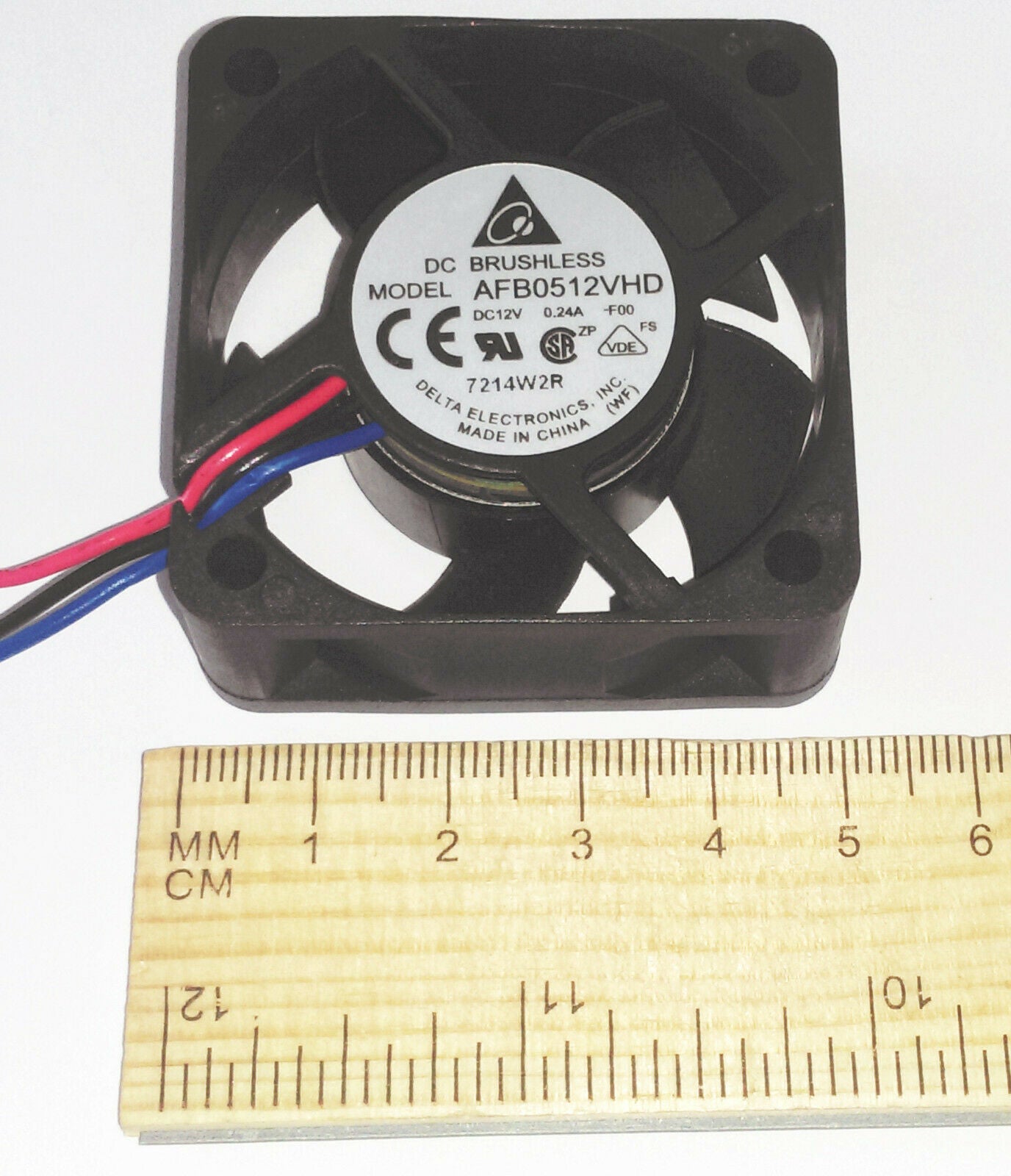 Delta AFB0512VHD 7000 RPM 12v DC 50mm x 20mm 3-Wire PC/CPU/Server Cooling Fan