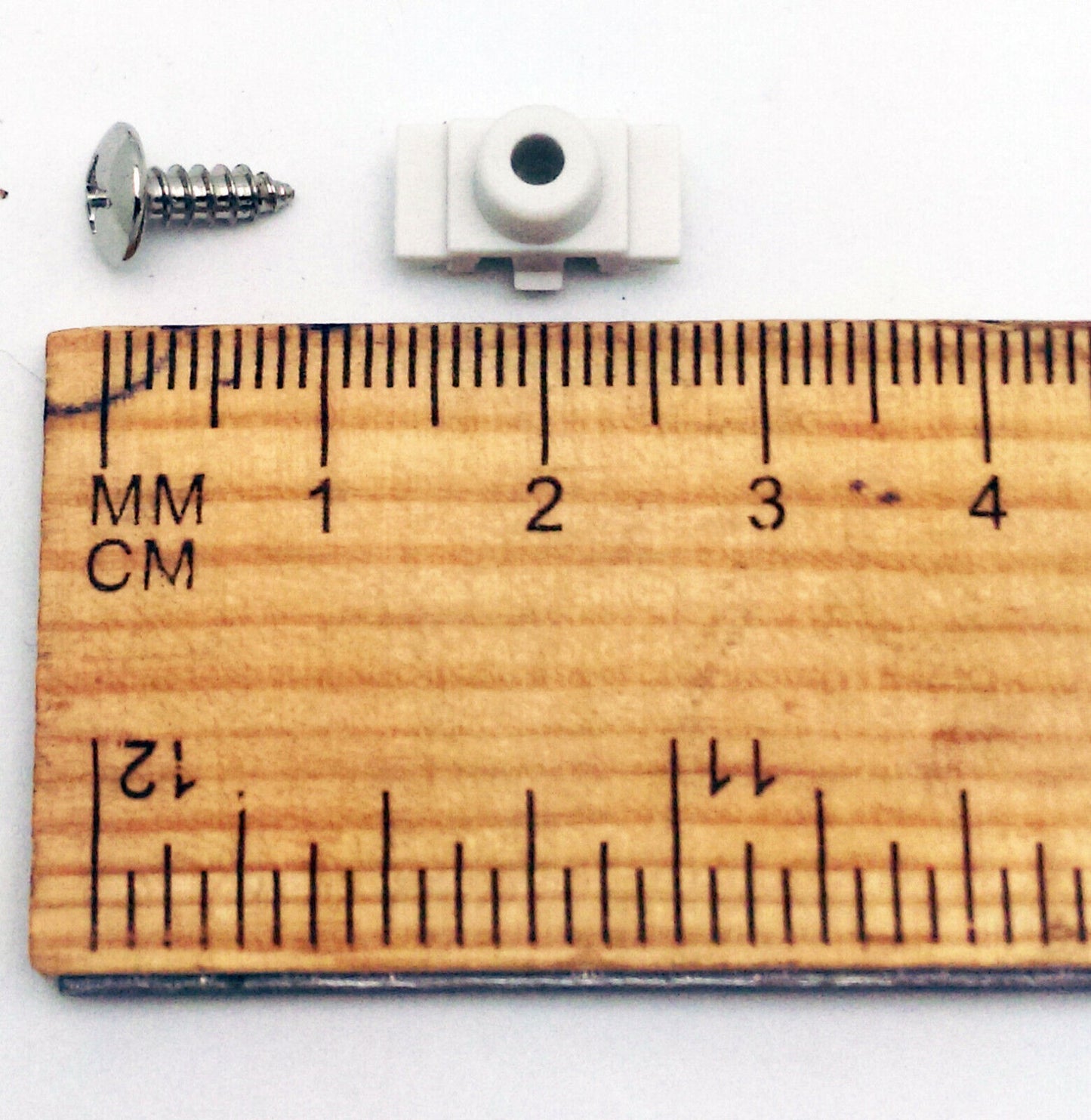 NEW Lot 30: Snap-In Clip Plastic Standoff/Screw for PC ATX Motherboard Mounting